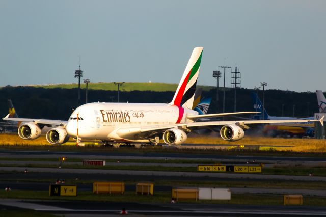 Airbus A380-800 (A6-EOW) - only one place with sun!