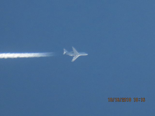 Bombardier Challenger 300 (C-GVFX)