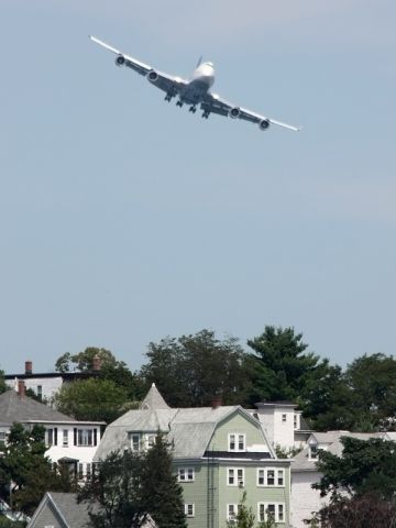 Boeing 747-400 — - Final approach