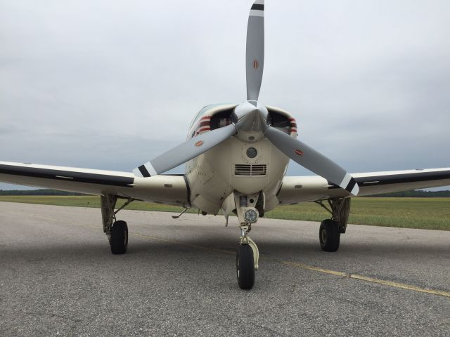 Beechcraft Bonanza (33) (N6745T)