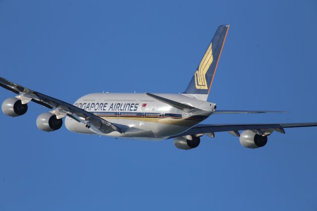 Airbus A380-800 (9V-SKS)