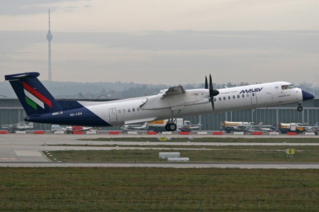 de Havilland Dash 8-300 (HA-LQA)