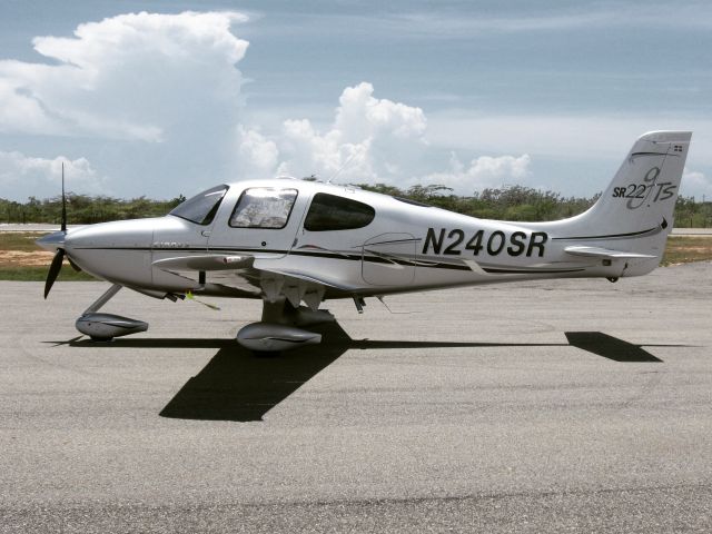 Cirrus SR-22 (N240SR)