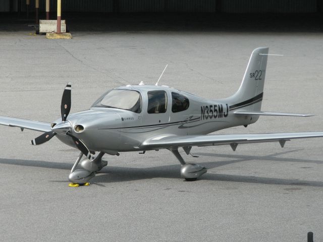 Cirrus SR-22 (N355MJ)