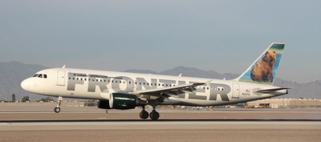 Airbus A320 (N211FR)