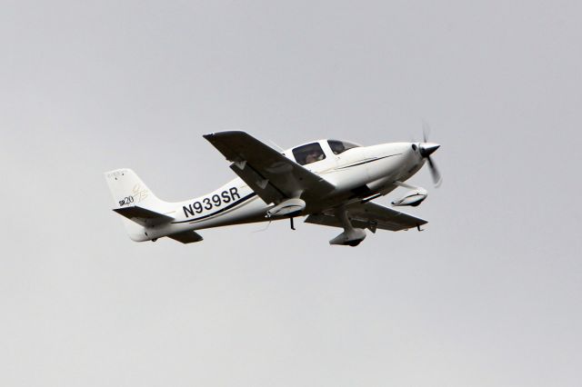 Cirrus SR-20 (N939SR)