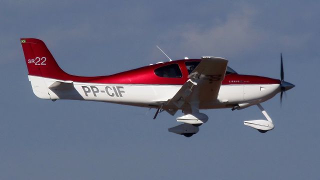 Cirrus SR-22 (PP-CIF)