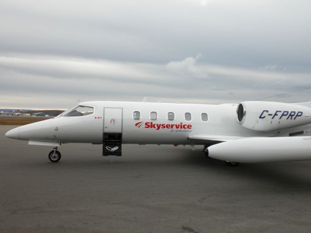 Learjet 35 (C-FPRP)