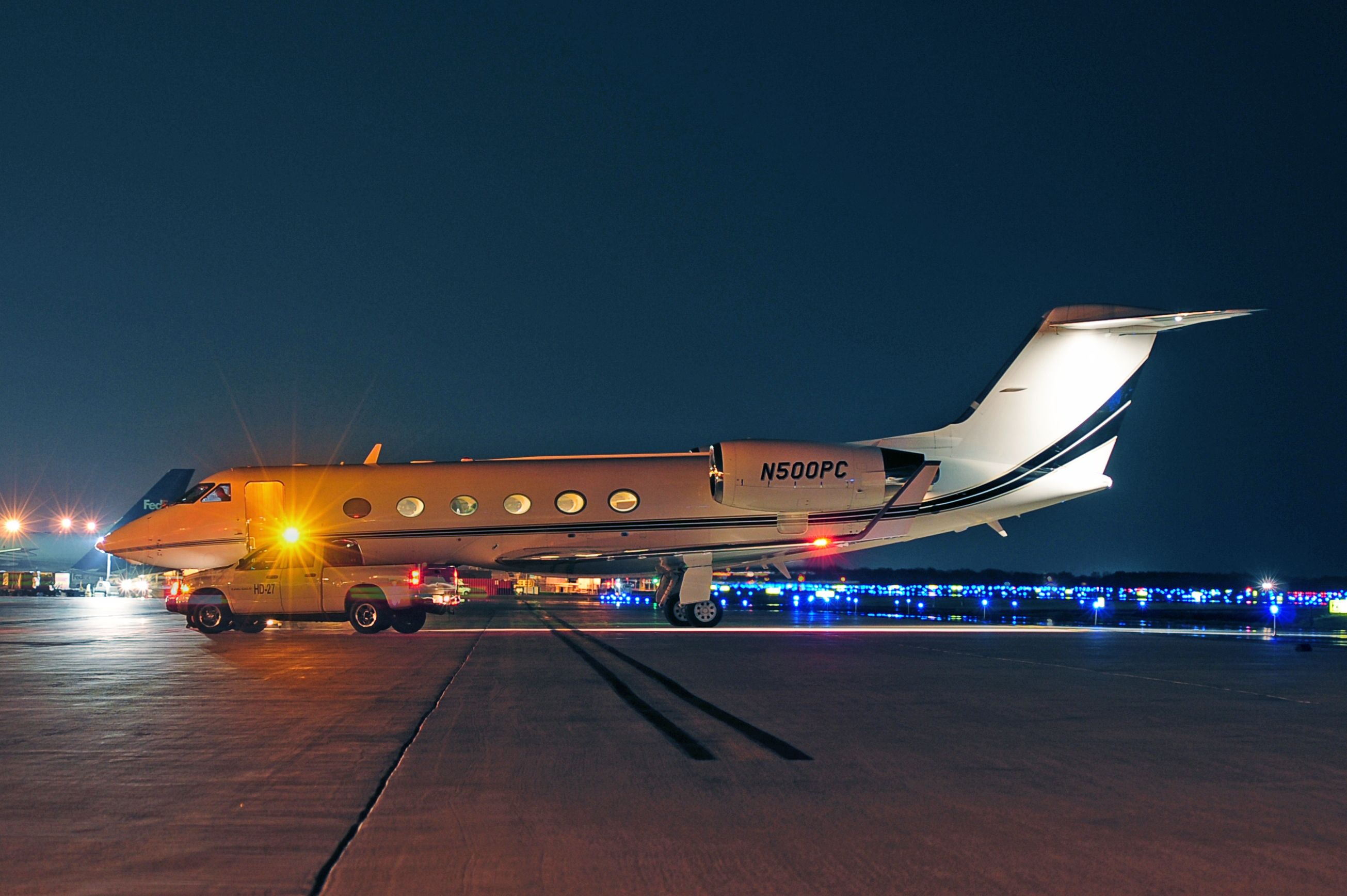 Gulfstream Aerospace Gulfstream IV (N500PC) - Seen at KIAD on 4/9/2010, just before the motorcade arrived.      a href=http://discussions.flightaware.com/profile.php?mode=viewprofile&u=269247  [ concord977 profile ]/a