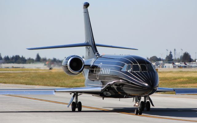 Dassault Falcon 2000 (N899BC)