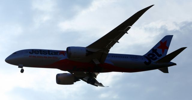 Boeing 787-8 — - Jetstar B787, approaches runway 16 at YMML.