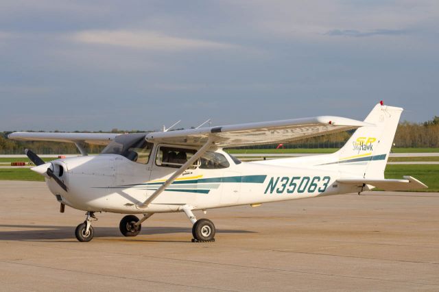 Cessna Skyhawk (N35063)