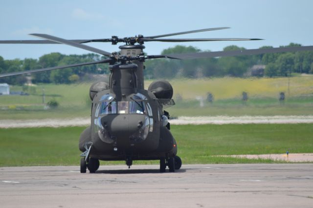Boeing CH-47 Chinook — - SD NG CH-47 Prepping KFSD - 6-1-2012