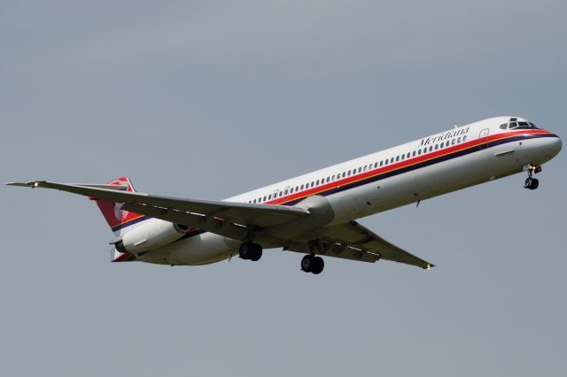 McDonnell Douglas MD-82 (I-SMEM)