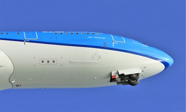 Airbus A330-200 (PH-AOA) - KLM Airbus A330-2 PH-AOA departing St Maarten.