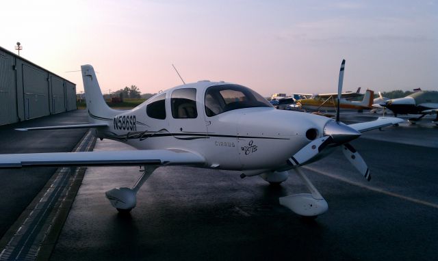 Cirrus SR-22 (N586SR) - Sunrise over KJYO