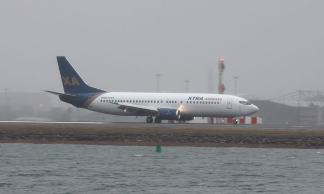 BOEING 737-400 (N772AS)
