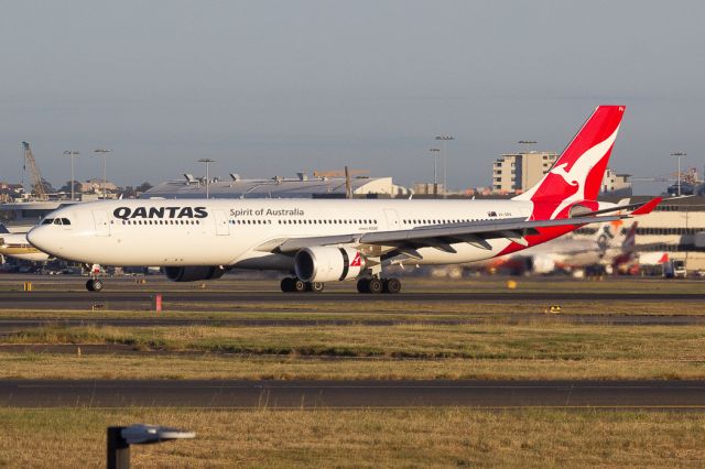 Airbus A330-300 (VH-QPA)