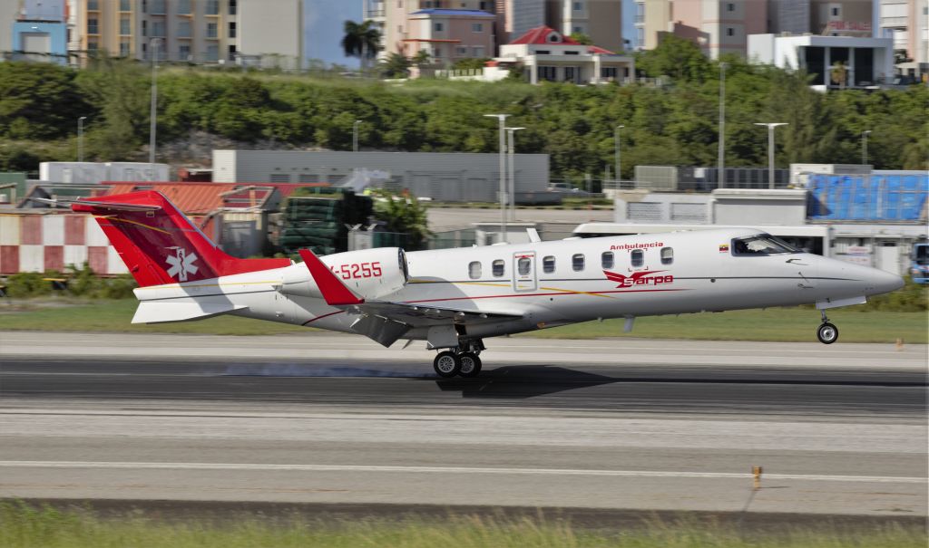Learjet 45 (HK-5255)