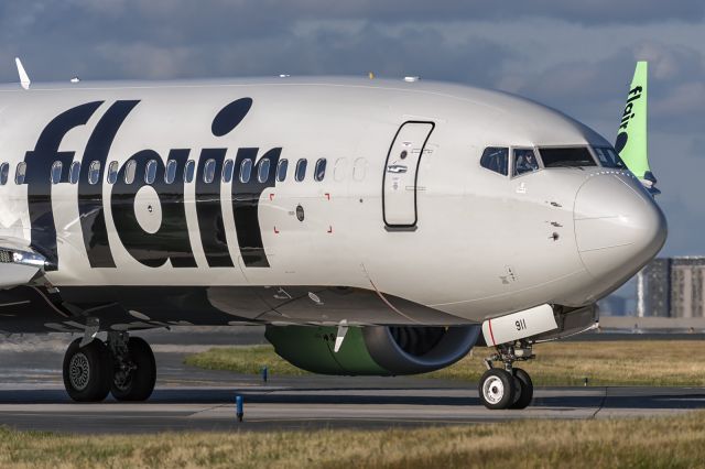 Boeing 737 MAX 8 (C-FFFX) - 18th July, 2022: Flair's Boeing 737 Max taxiing for departure from runway 06R at Toronto's Pearson International. 