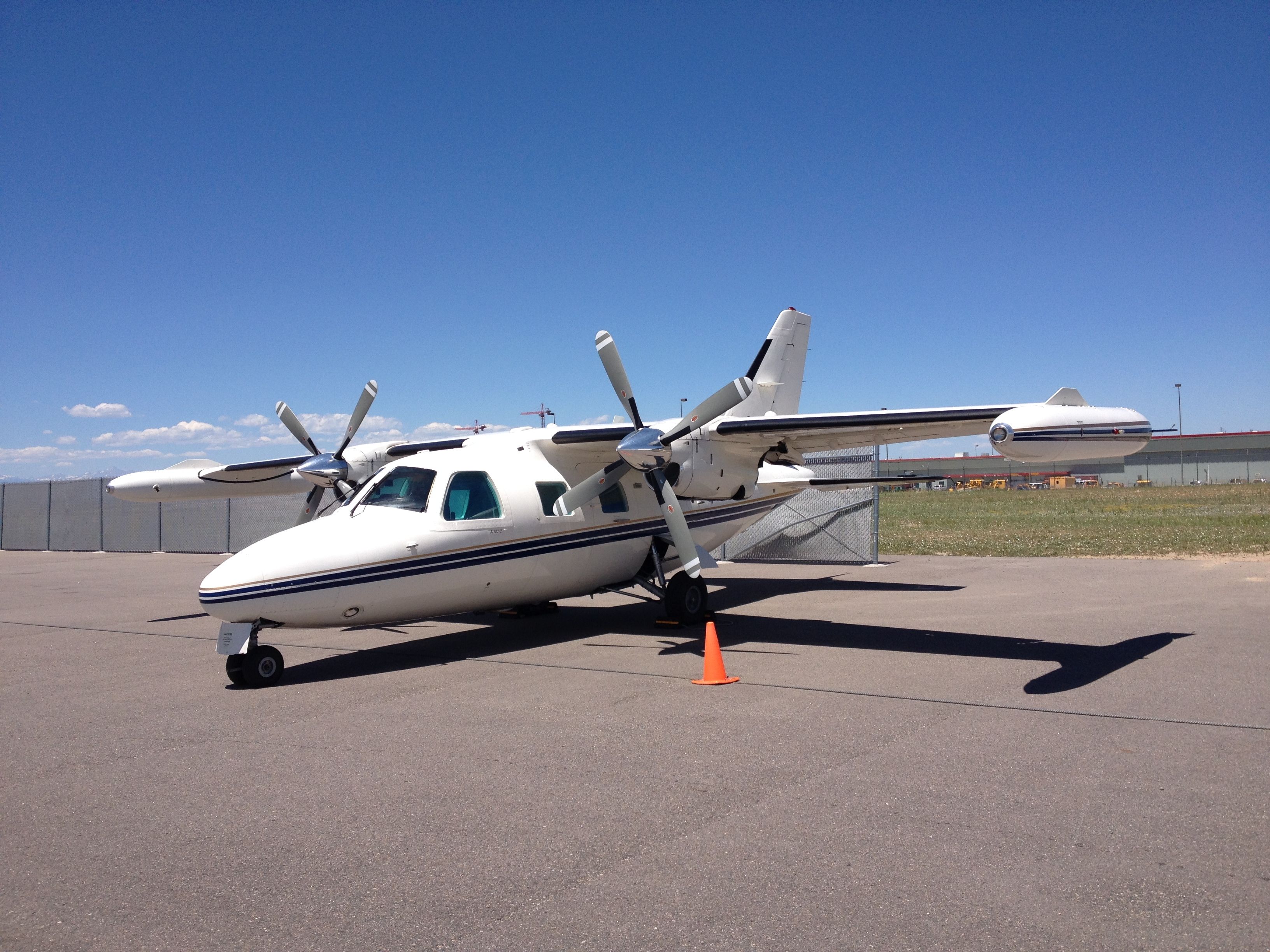 Mitsubishi MU-2 (N61JB)
