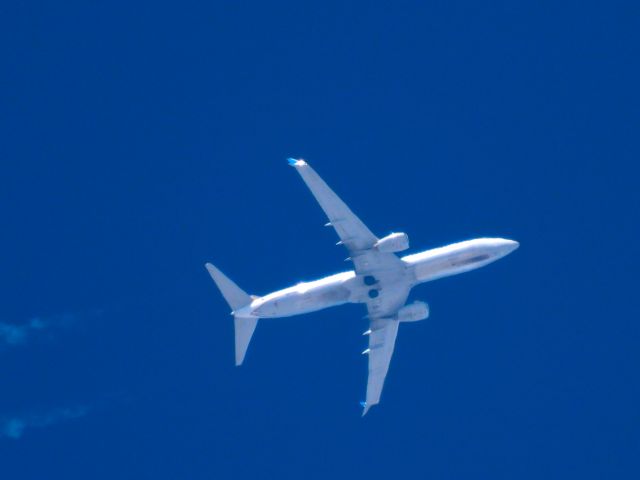 Boeing 737-800 (N77520) - UAL 2133br /PHX-IADbr /02/06/22