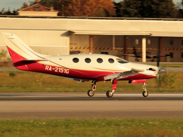 RA-2151G — - landing cannes france 11.20.2014