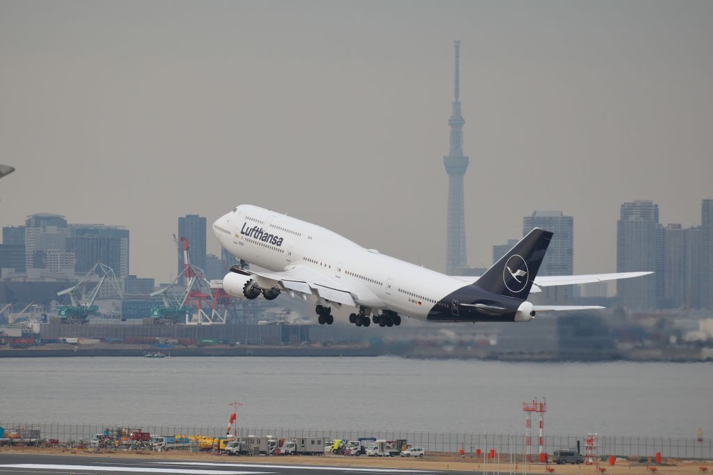 BOEING 747-8 (D-ABYA)