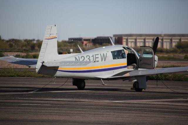 Mooney M-20 Turbo (N231EW)