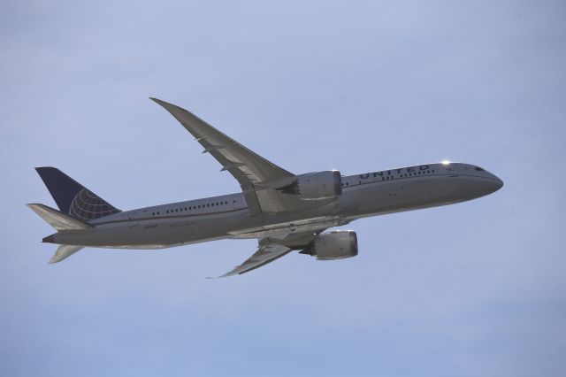 Boeing 787-9 Dreamliner (N26966)