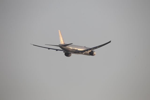 BOEING 777-300ER (TC-LJC)
