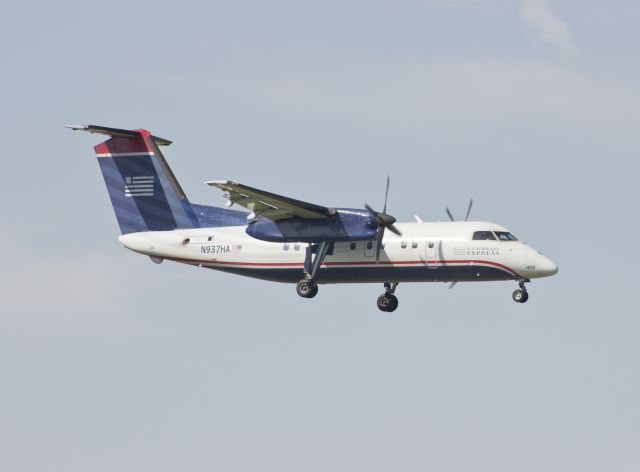 de Havilland Dash 8-100 (N937HA)