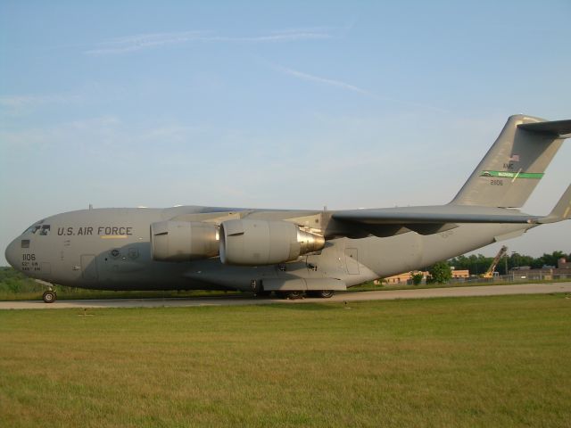 — — - Air Force C-17A Parked on T/W G