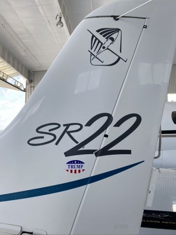 Cirrus SR-22 (N564BP) - TRUMP 2020