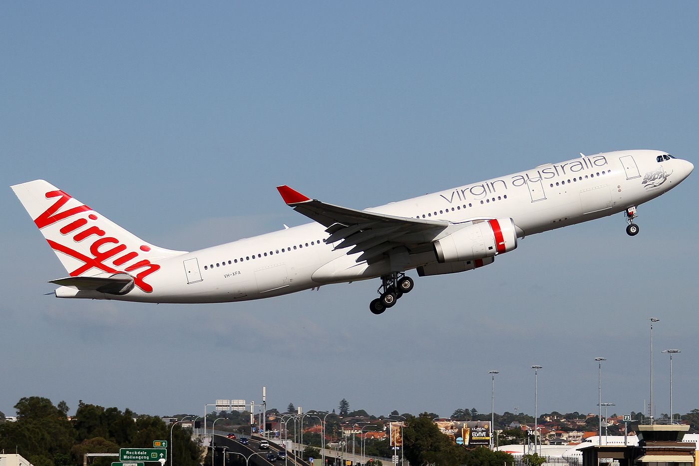 Airbus A330-200 (VH-XFA)