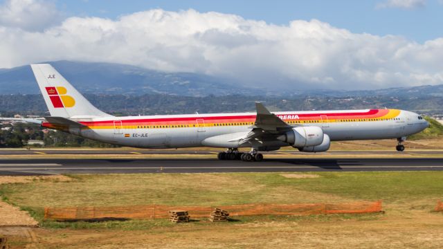 Airbus A340-600 (EC-JLE)