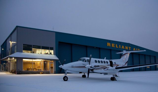 Beechcraft Super King Air 200 (N351CB) - Early winter morning at RELIANT AIR. They have the lowest fuel price on the Danbury (KDXR) airport.