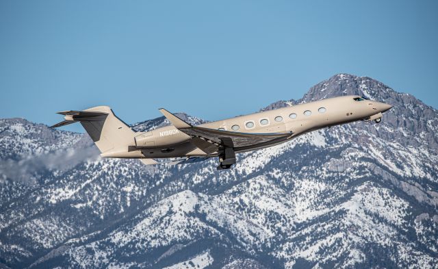 Gulfstream Aerospace Gulfstream G650 (N1980K) - Nice G650ER blasting off outta BZN