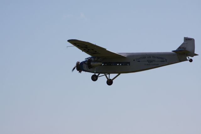 Ford Tri-Motor (NAC8407) - OSHKOSH