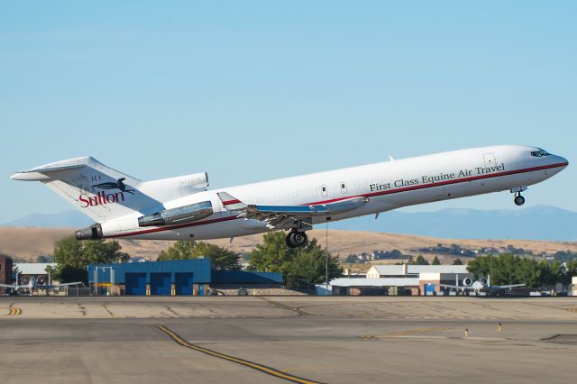 BOEING 727-200 (N725CK) - a very nice treat yesterday morning! A very rare 727 came in for a customs stop and departing within one hour! glad to see her still flying. 