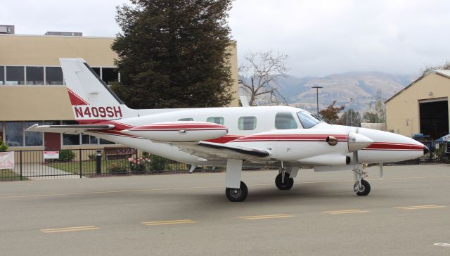 Piper Cheyenne (N409SH)