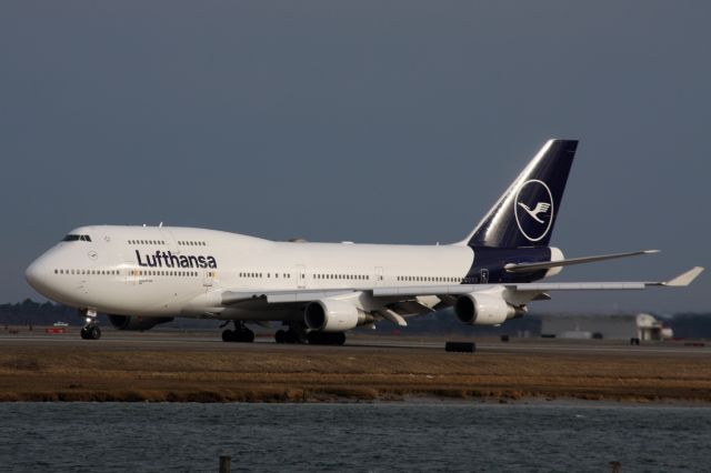 Boeing 747-400 (D-ABVM)