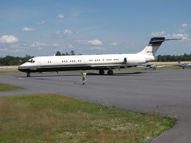 McDonnell Douglas MD-80 (VP-CNI) - guiding in