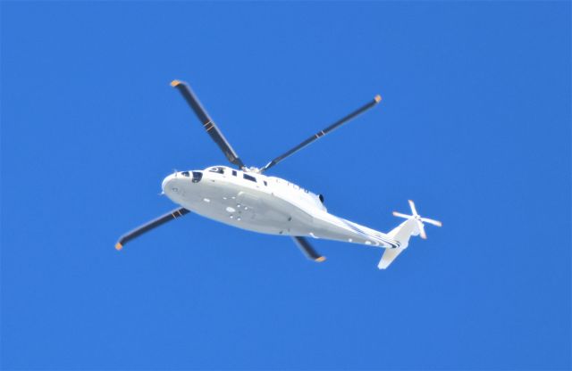 Sikorsky S-76 (C-FLFD) - C-FLFD Sikorsky S-76D Hélicoptères Canadiens Limitée survolant la ville de Lavaltrie QC. le 06-02-2023 at 10:35