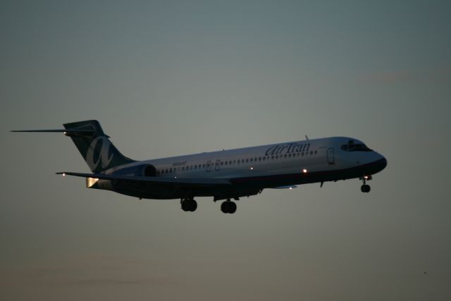 Boeing 717-200 (N930AT)