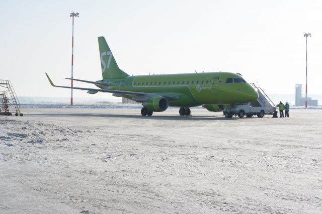 Embraer 170/175 (VQ-BYV)