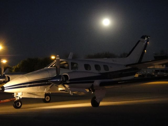 Beechcraft Duke (N767MR)