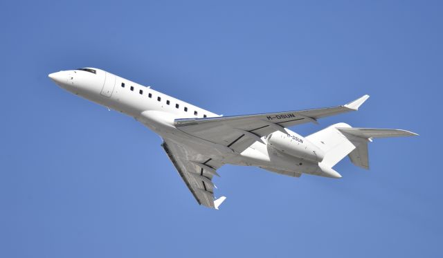 Bombardier Global Express (M-DSUN) - Departing LAX