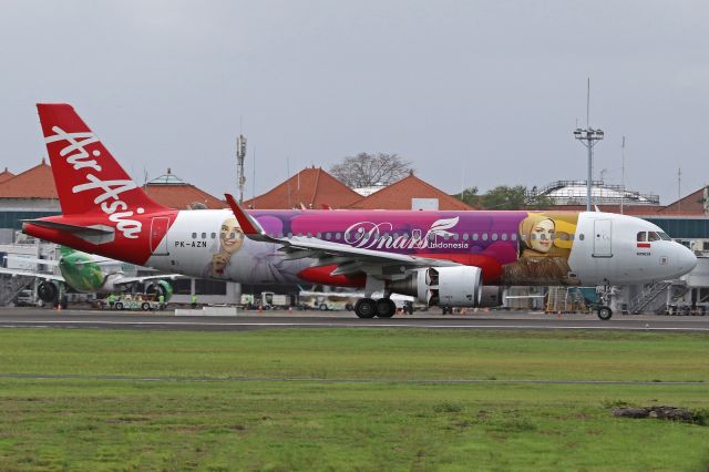 PK-AZN — - "Shireen Sungkar-Dnars Indonésia" livery