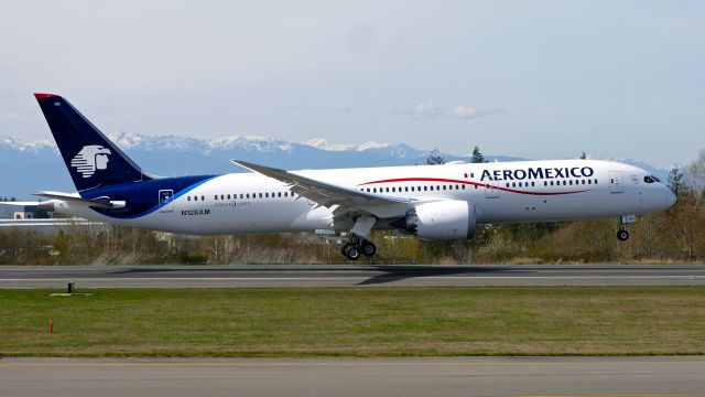 Boeing 787-9 Dreamliner (N128AM) - BOE002 on short final to Rwy 34L to complete a C1 flight on 4.1.19. (ln 833 / cn 65313).